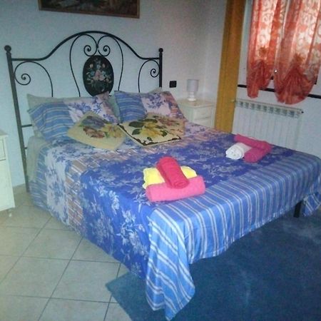 Appartamento Vacanze Malu Монелья Экстерьер фото