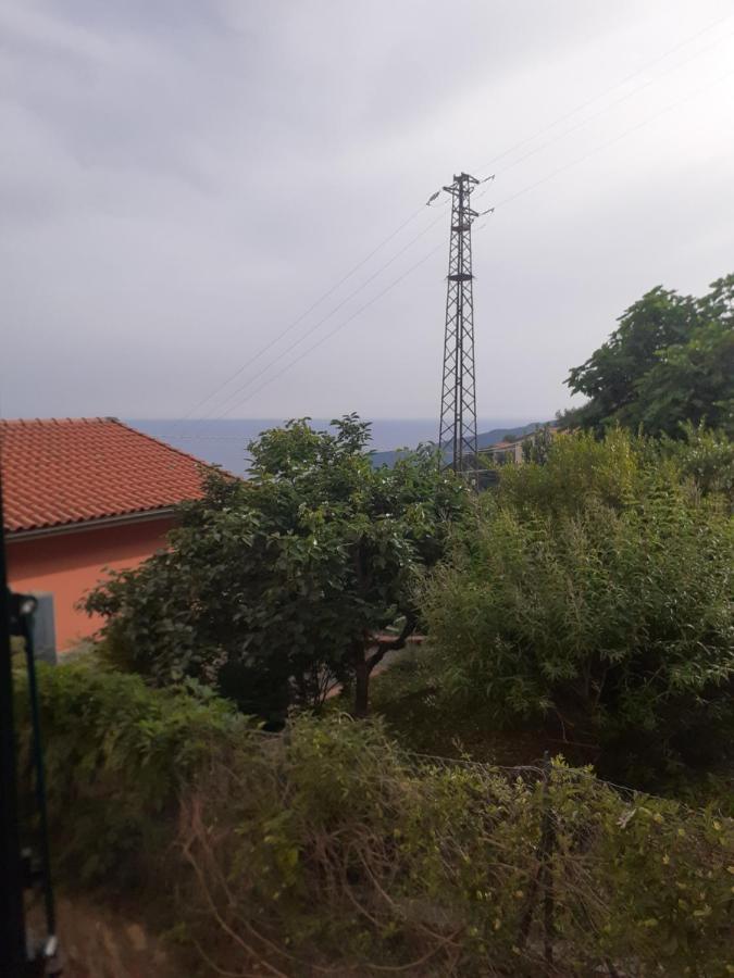 Appartamento Vacanze Malu Монелья Экстерьер фото