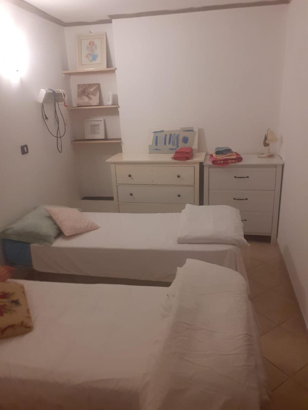 Appartamento Vacanze Malu Монелья Экстерьер фото